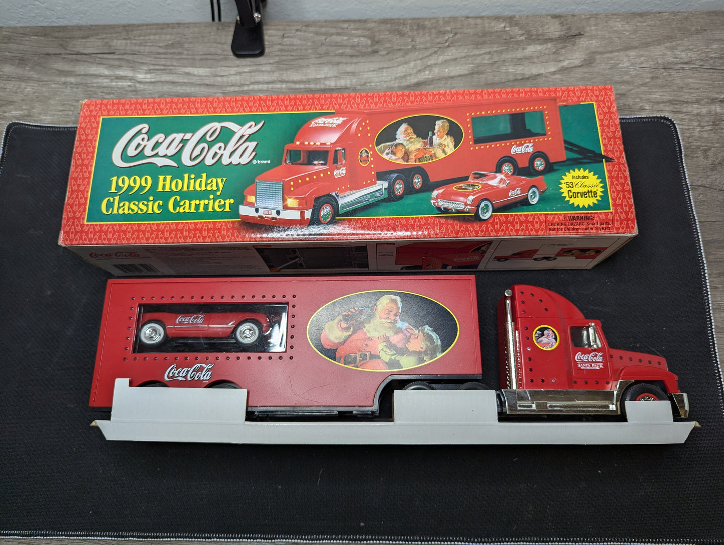 Coca-Cola 1999 Holiday Classic Carrier With 53 Classic Corvette