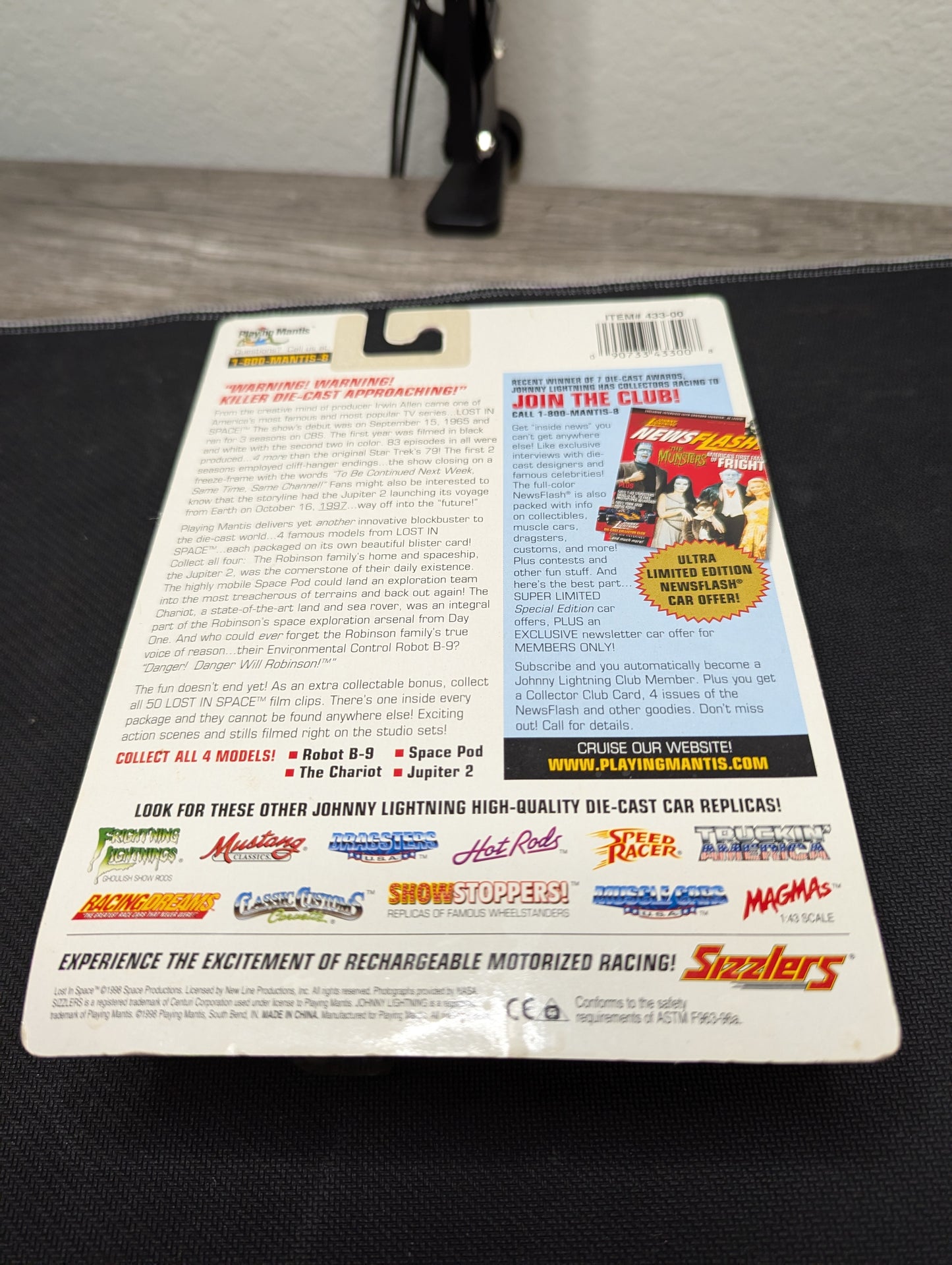 Johnny Lightning Lost in Space The Classic Series Space Pod Clip #38