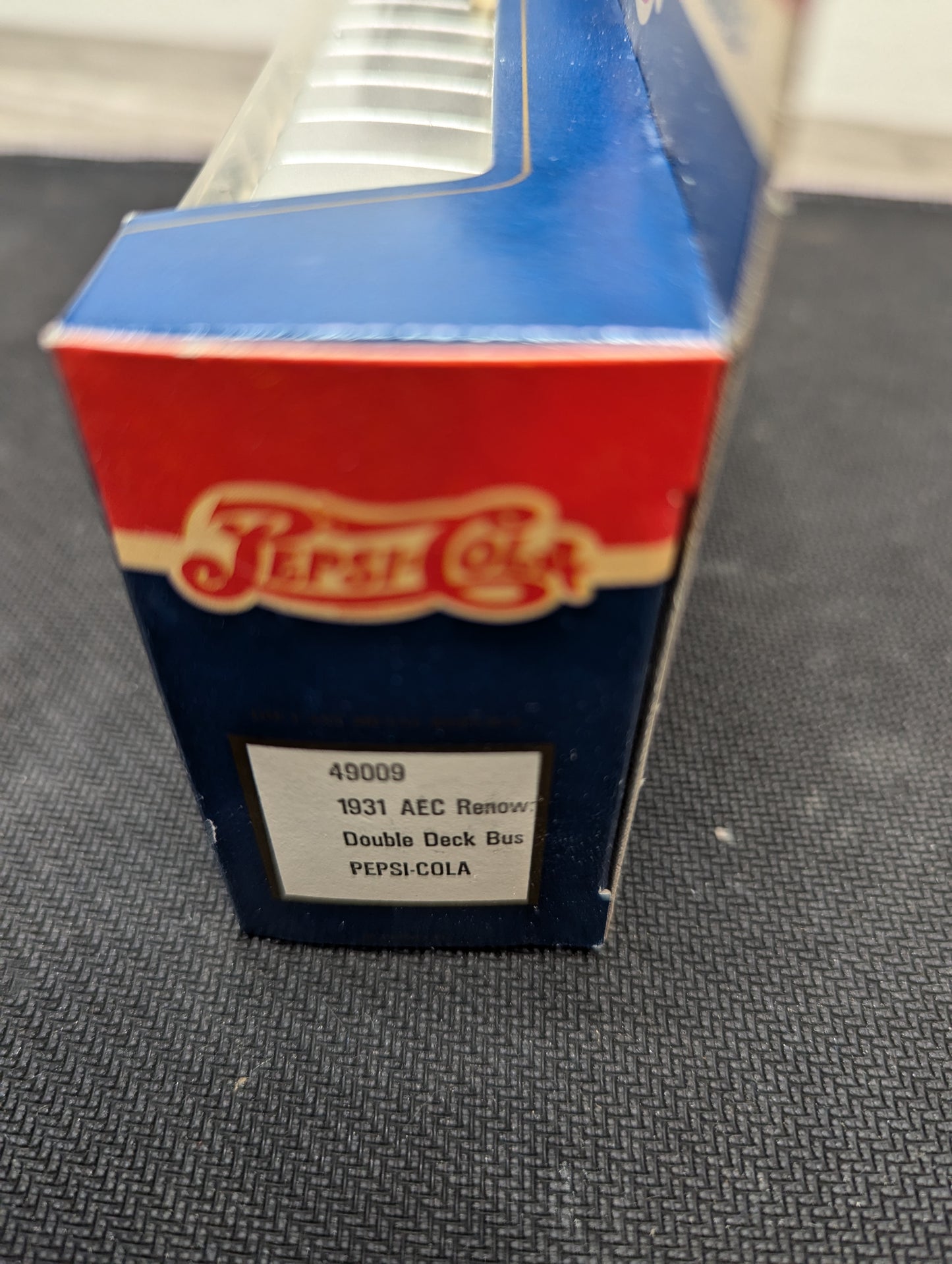 Lledo Days Gone Pepsi-Cola 1931 AEC Renown Double Deck Bus 49009