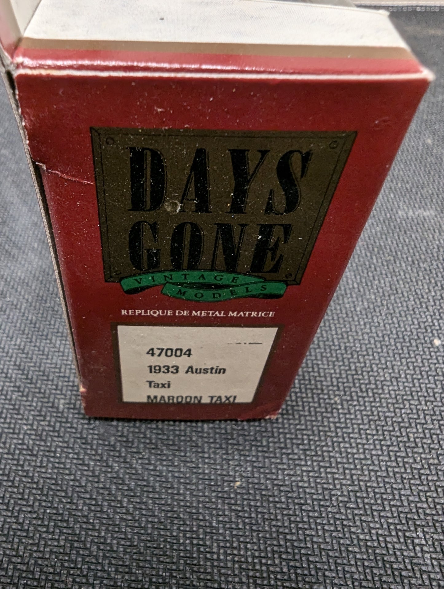 Lledo Days Gone Premier Collection 1933 Austin Taxi Maroon Taxi 47004