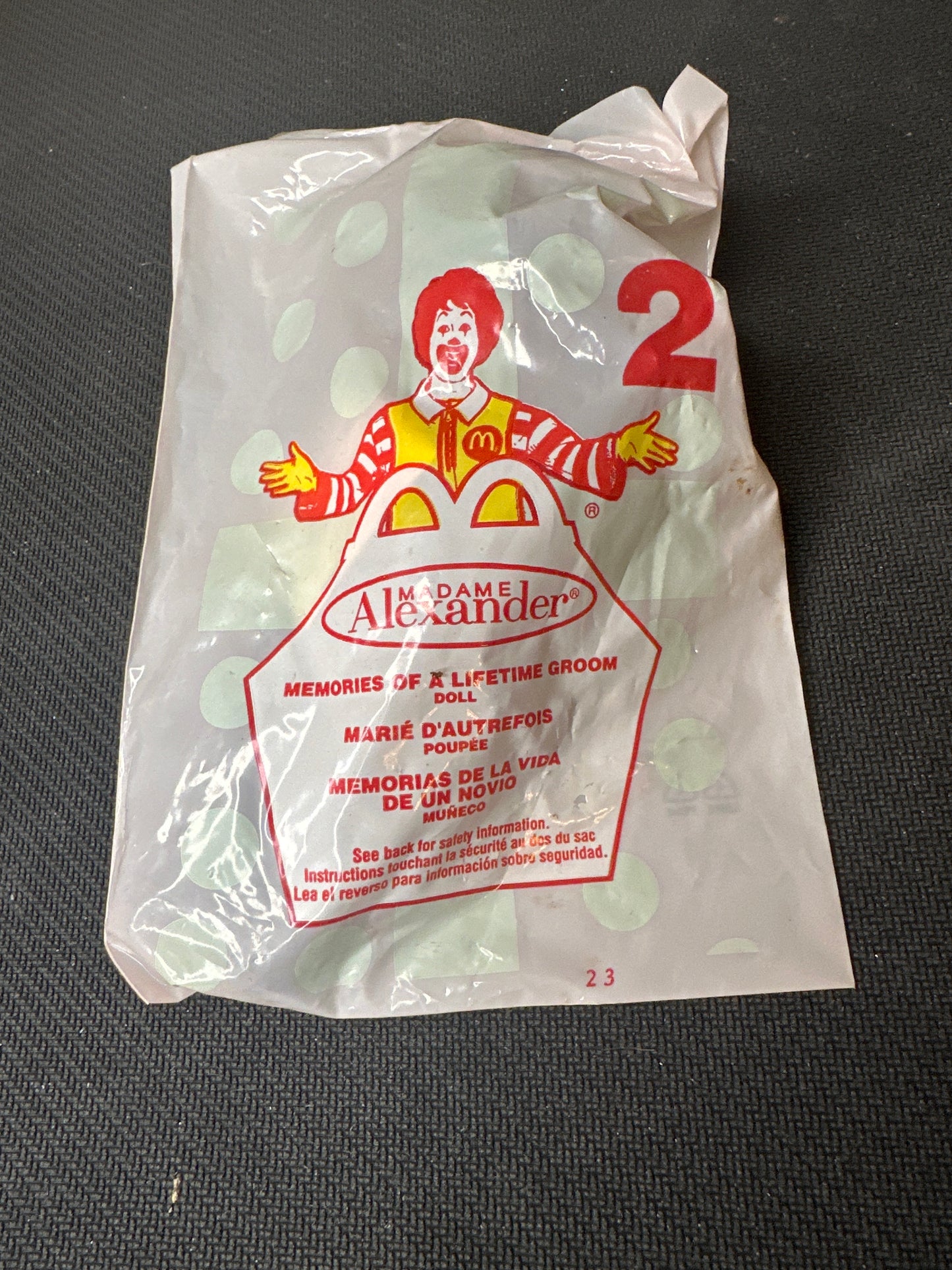 McDonalds Happy Meal 2002 Madame Alexander Memories of a Lifetime Bride & Groom Dolls