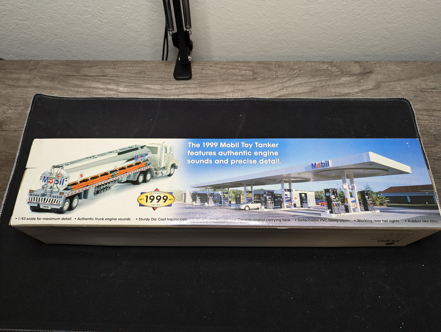 Mobil 1999 Limited Edition Collector's Toy Diecast Truck