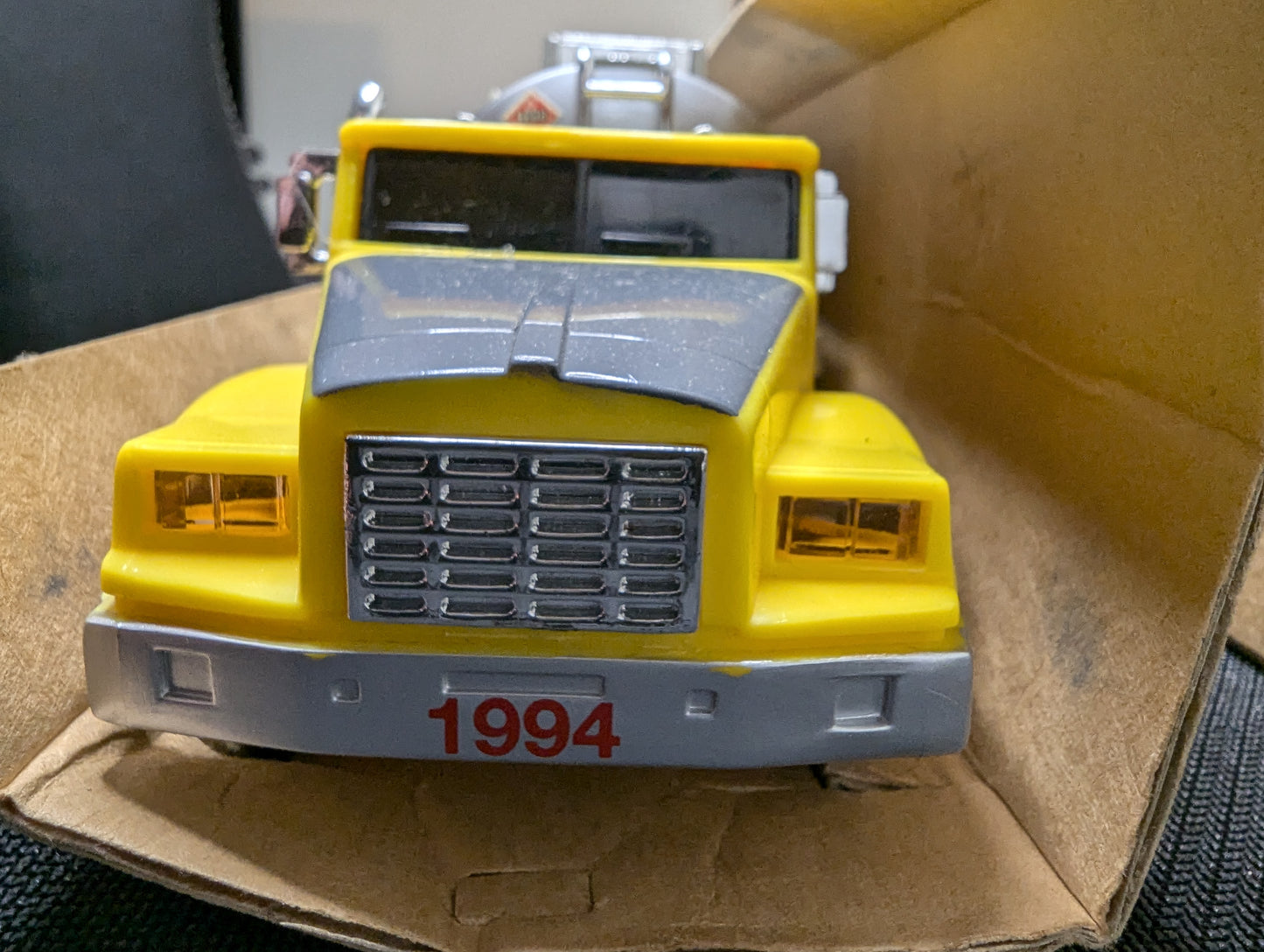 Shell 1994 Silverado Toy Tanker Truck Limited Edition #2 Unmarked Box