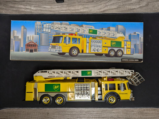 BP Collector's Edition 1999 Aerial Tower Fire Truck Authentic 1:35 Scale Model