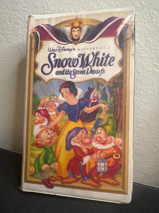 Disney Snow White and the Seven Dwarves VHS