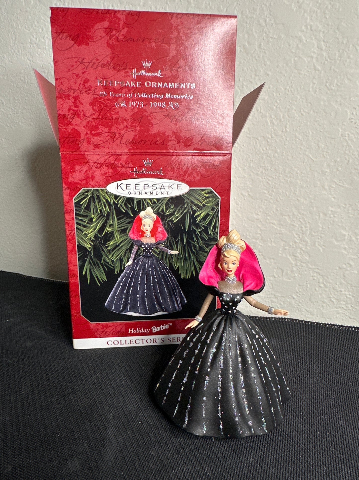 Hallmark Keepsake Ornament 1998 Holiday Barbie No.6