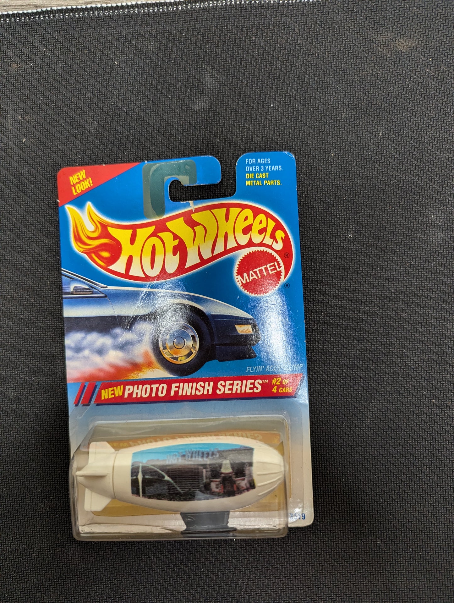 Hot Wheels 1995 Photo Finish Flyin Aces Blimp #332 #13319