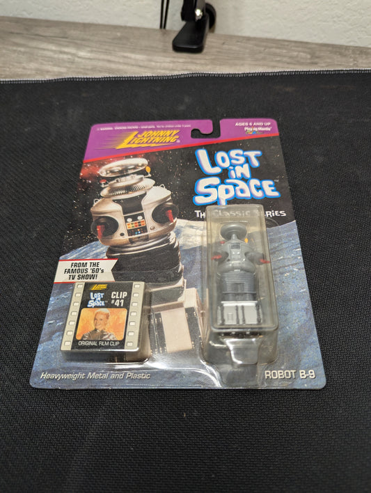 Johnny Lightning Lost in Space The Classic Series Space Robot B-9 Clip #41