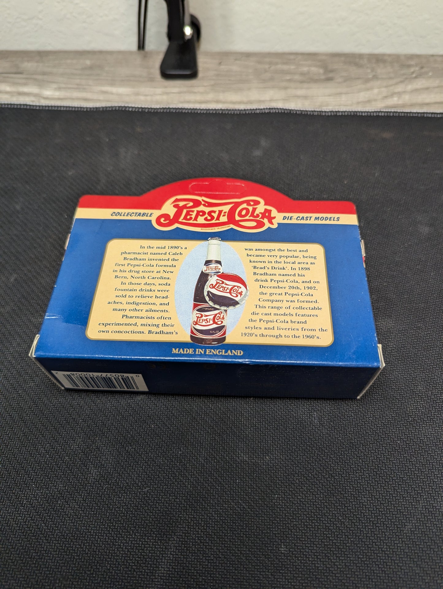 Lledo Days Gone Pepsi-Cola 1953 Pontiac Delivery Van 61004