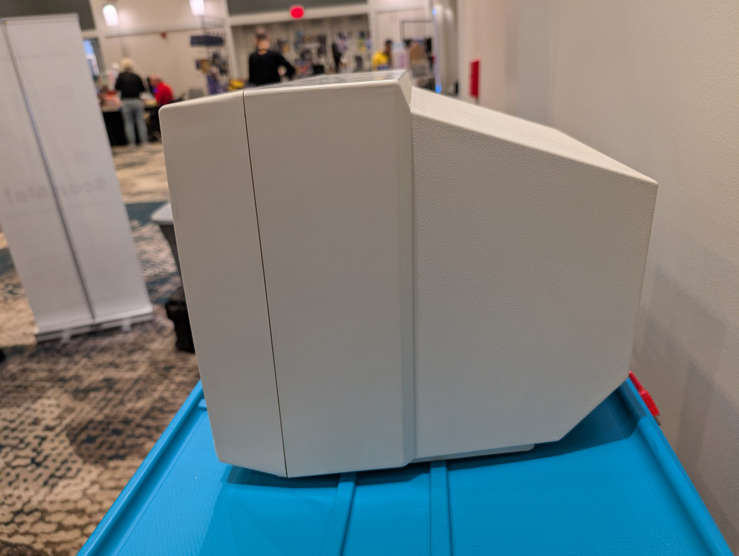 Magnavox Computer Monitor 80