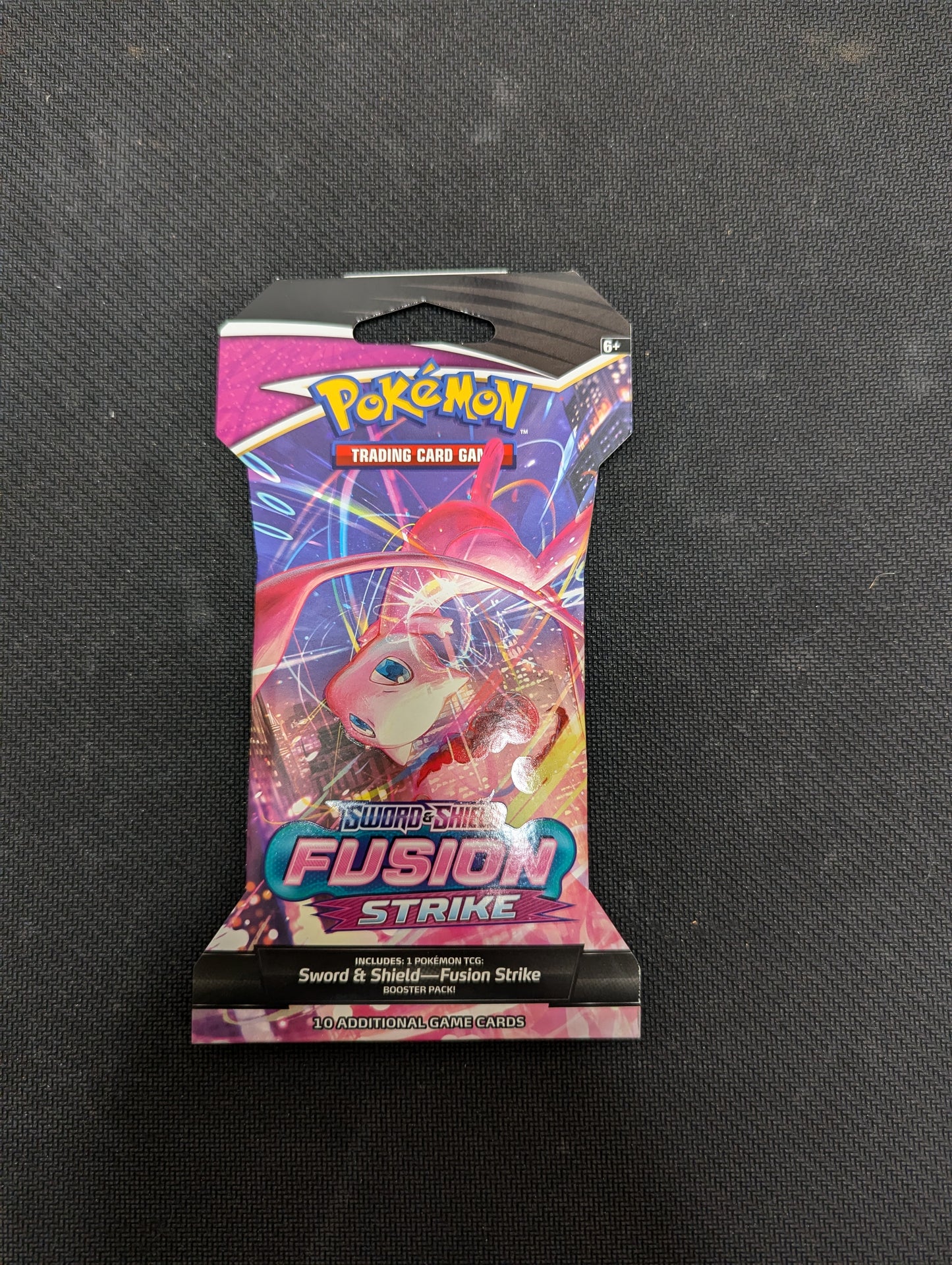 Pokémon Fusion Strike Booster Pack SWSH08